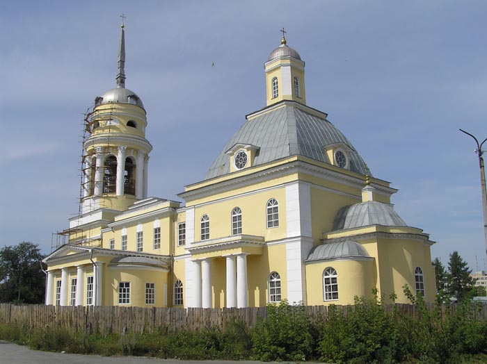 Кафедральный собор Троицы Живоначальной, Каменск-Уральский (Каменск-Уральский (город Каменск-Уральский), Свердловская область). фасады