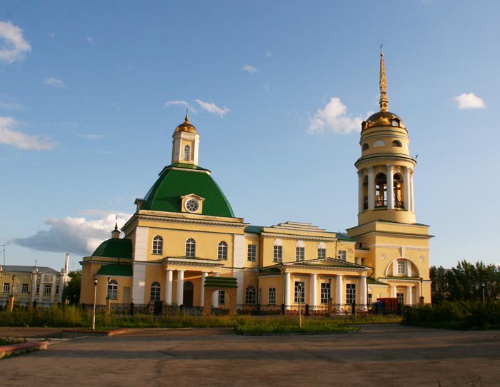 Каменск-Уральский. Кафедральный собор Троицы Живоначальной. фасады