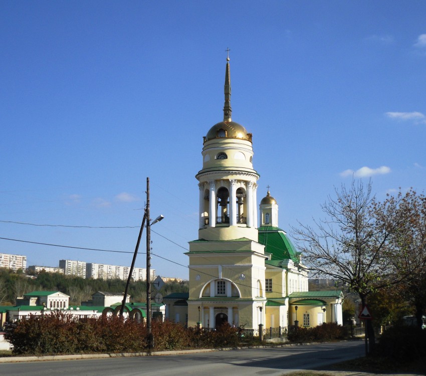 Каменск-Уральский. Кафедральный собор Троицы Живоначальной. фасады