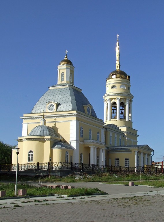 Кафедральный собор Троицы Живоначальной, Каменск-Уральский (Каменск-Уральский (город Каменск-Уральский), Свердловская область). фасады