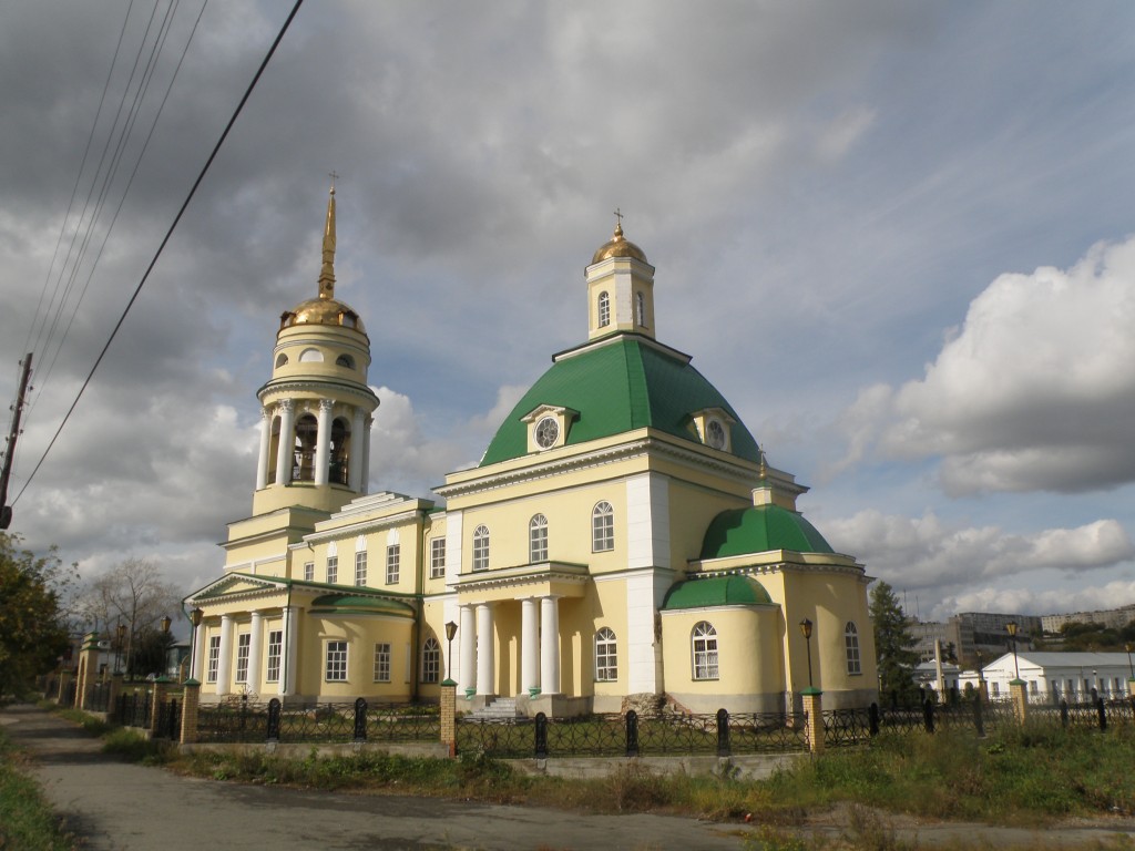 Кафедральный собор Троицы Живоначальной, Каменск-Уральский (Каменск-Уральский (город Каменск-Уральский), Свердловская область). фасады