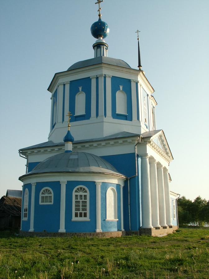 Церковь Иерусалимской иконы Божией Матери, Белый Городок (Кимрский район и г. Кимры, Тверская область). фасады, Ракурс повторяется, цветовая гамма изменилась...