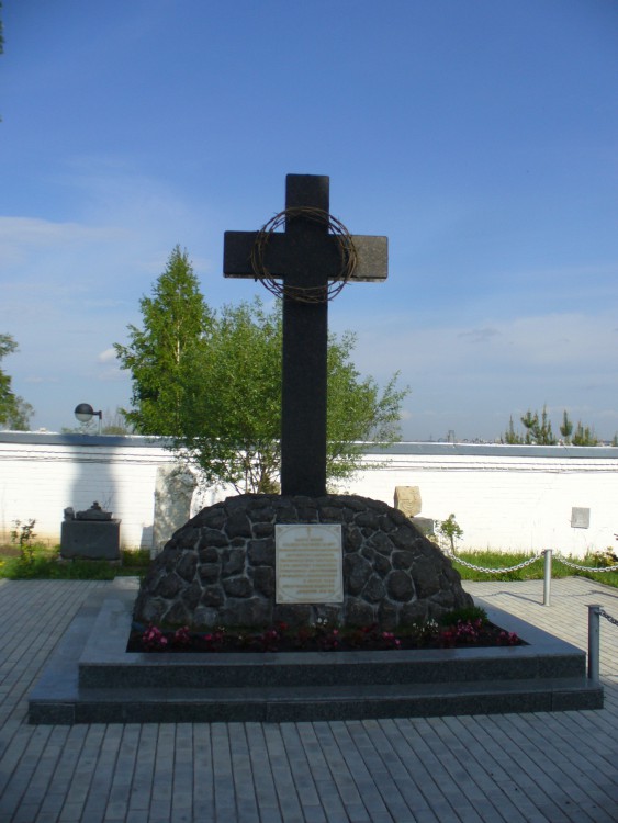 Успенский Зилантов монастырь, Кировский район (Казань, город, Республика Татарстан). документальные фотографии, Поклонный крест.