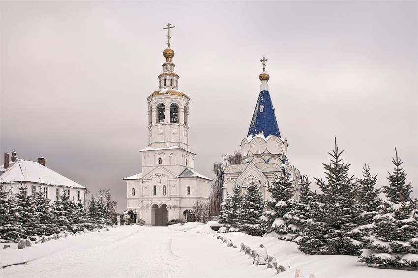 Успенский Зилантов монастырь, Кировский район (Казань, город, Республика Татарстан). фасады, Надвратная колокольня с Церковью Михаиала Архангела