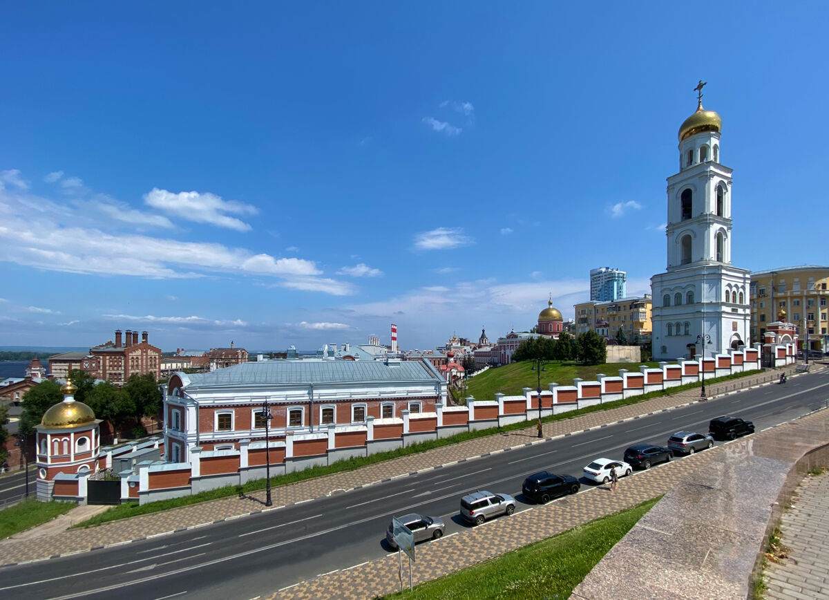 Иверский женский монастырь, Самара (Самара, город, Самарская область). общий вид в ландшафте, Полный вид комплекса, вид из Пушкинского сквера