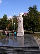 Часовня Алексия, митрополита Московского (новая), Скульптура Сергия Радонежского (справа от часовни).<br>, Самара, Самара, город, Самарская область