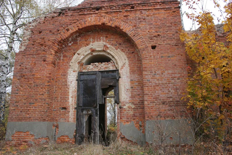 Церковь Троицы Живоначальной, Анисово Городище (Кировский район, Калужская область). архитектурные детали