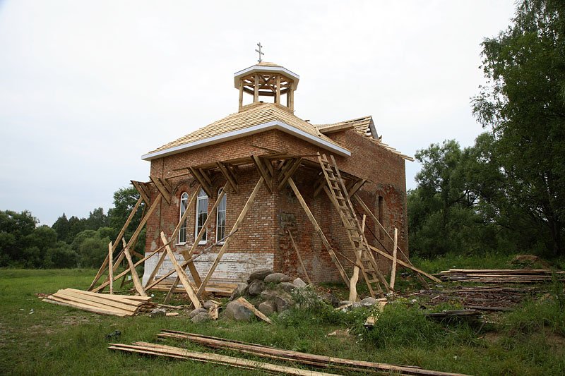 Церковь Троицы Живоначальной, Анисово Городище (Кировский район, Калужская область). фасады