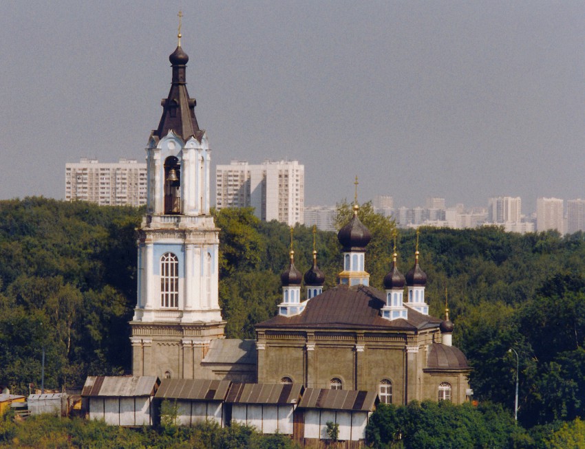 Крылатское. Церковь Рождества Пресвятой Богородицы в Крылатском. фасады