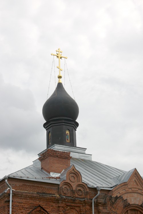 Придорожный. Богородице-Рождественский женский монастырь. Церковь Рождества Пресвятой Богородицы. архитектурные детали, Главка основного объема, вид с северо-запада