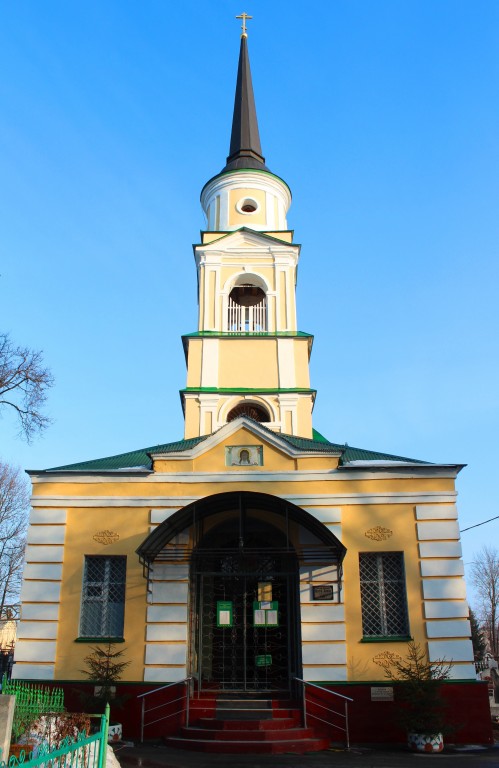 Церковь Петра и Павла, Калуга (Калуга, город, Калужская область). общий вид в ландшафте, Вид с запада