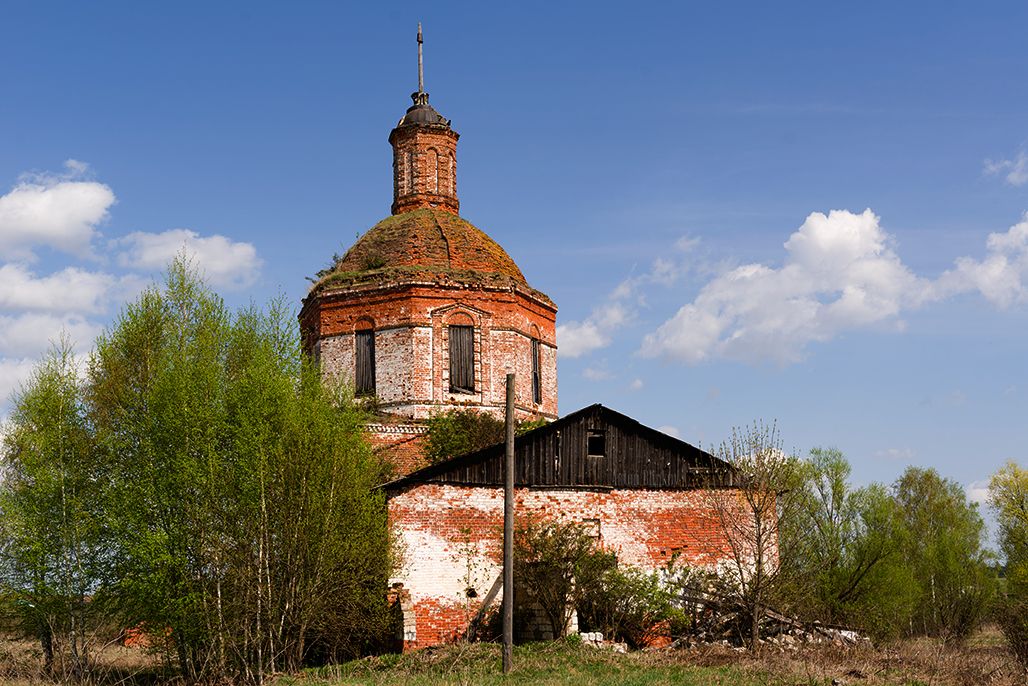 Юрково. Церковь Михаила Архангела. фасады