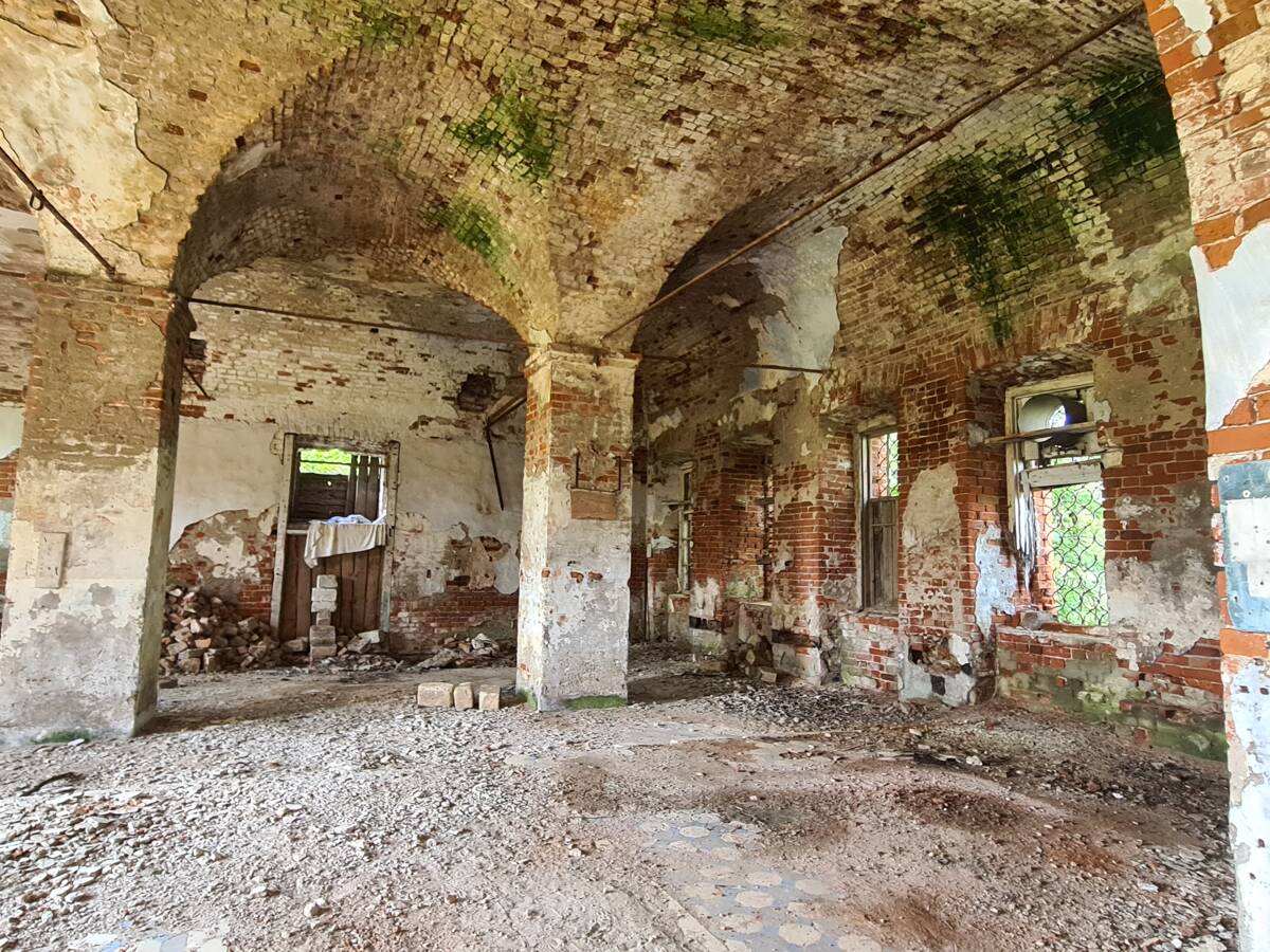Церковь Михаила Архангела, Юрково (Юрьев-Польский район, Владимирская область). интерьер и убранство, Трапезная