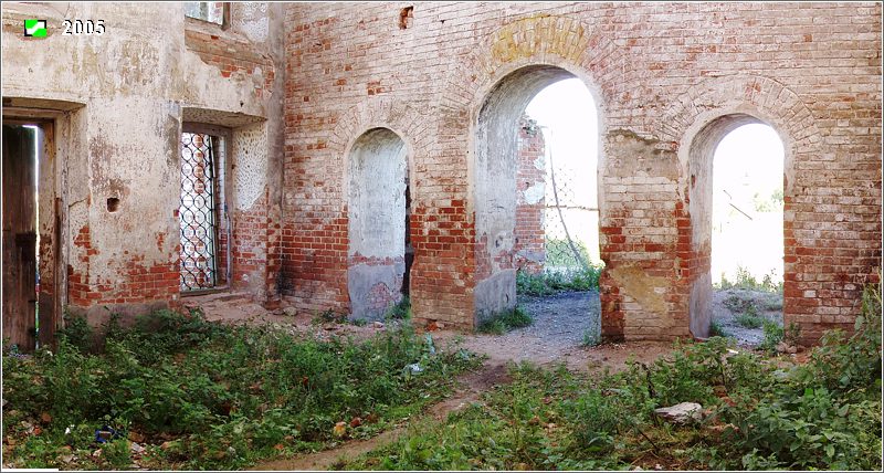 Церковь Иоанна Богослова, Фроловское (Юрьев-Польский район, Владимирская область). интерьер и убранство, Цифровая панорама интерьера основного объема, склеенная из трёх фотокадров