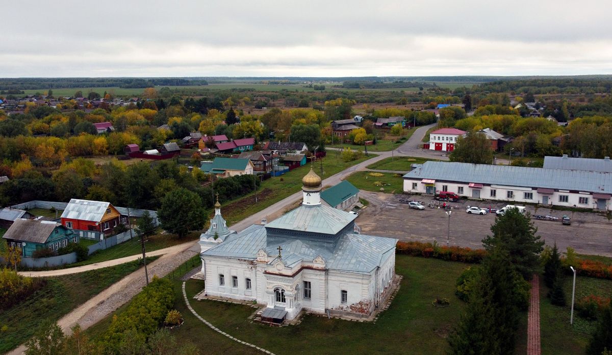 Сима. Церковь Димитрия Солунского. общий вид в ландшафте
