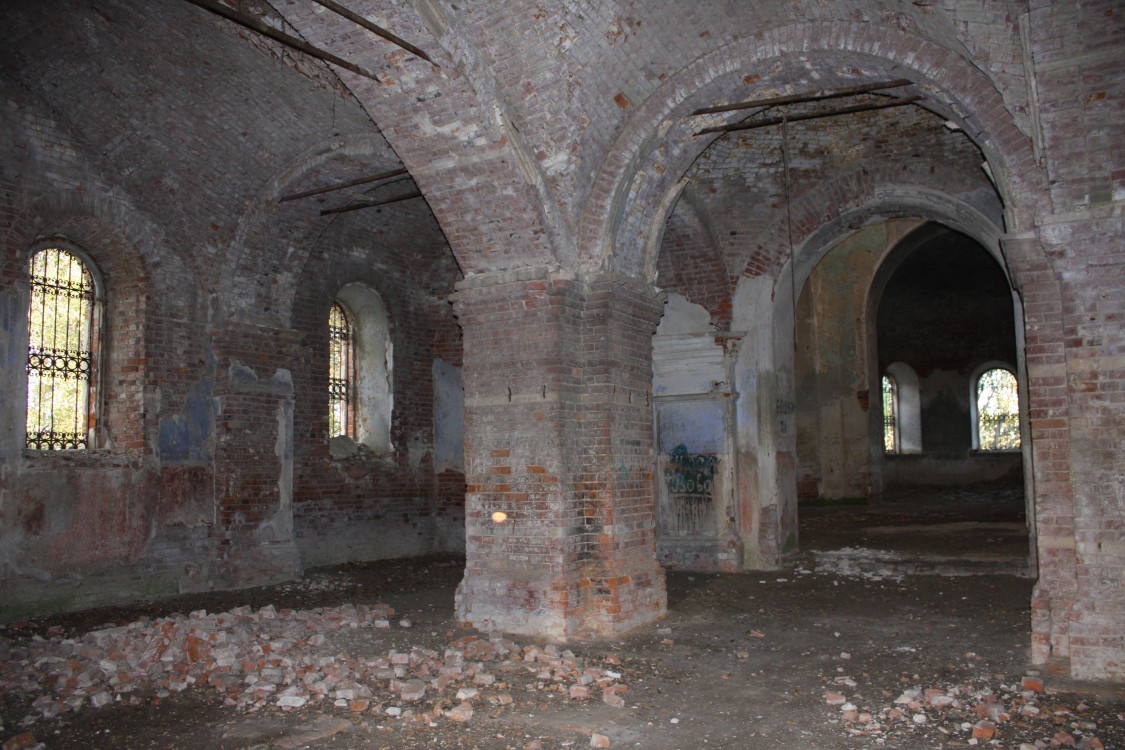 Церковь Николая Чудотворца, Изволь (Алексинский район и пос. Новогуровский, Тульская область). интерьер и убранство