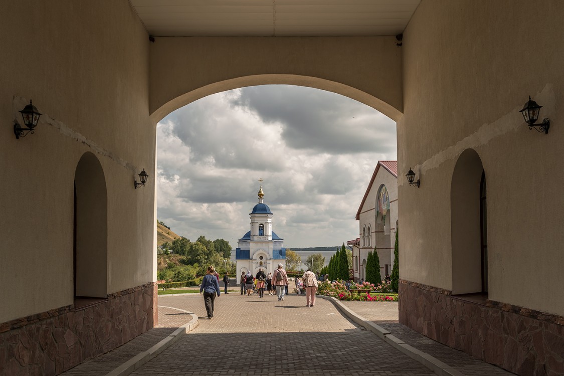 Винновка. Богородичный Казанский мужской монастырь. Церковь Казанской иконы Божией Матери. художественные фотографии