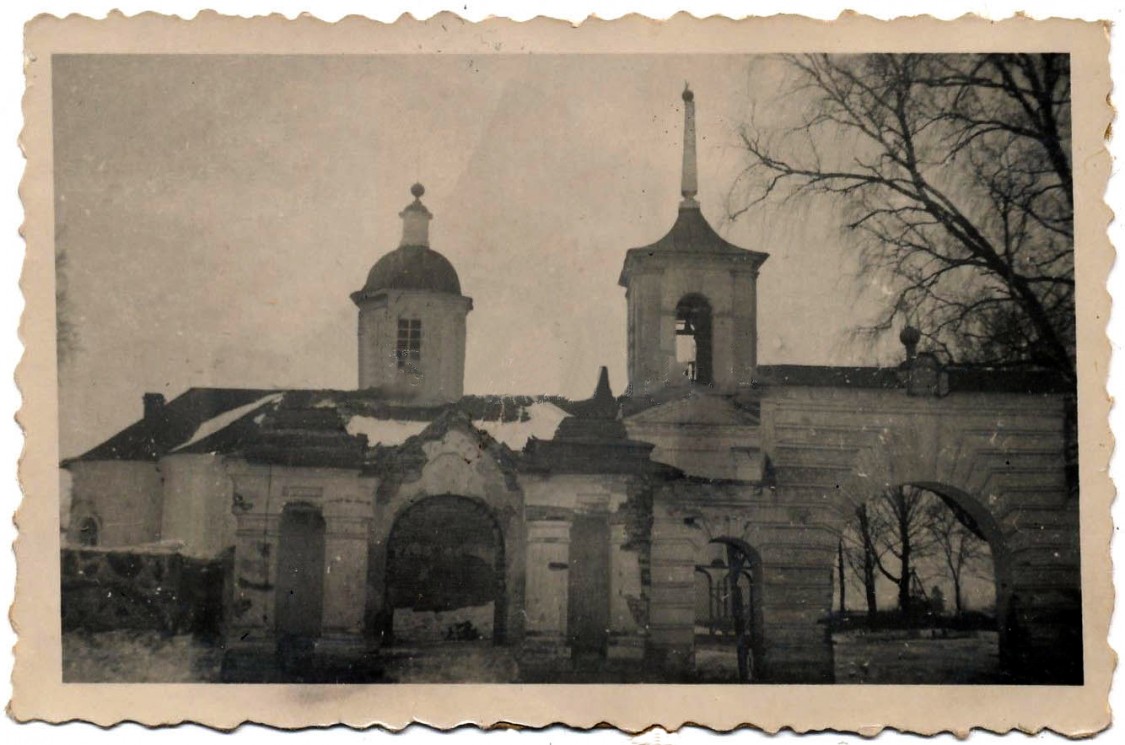 Церковь Успения Пресвятой Богородицы, Молочково (Солецкий район, Новгородская область). архивная фотография, Фото 1942 г. с аукциона e-bay.de