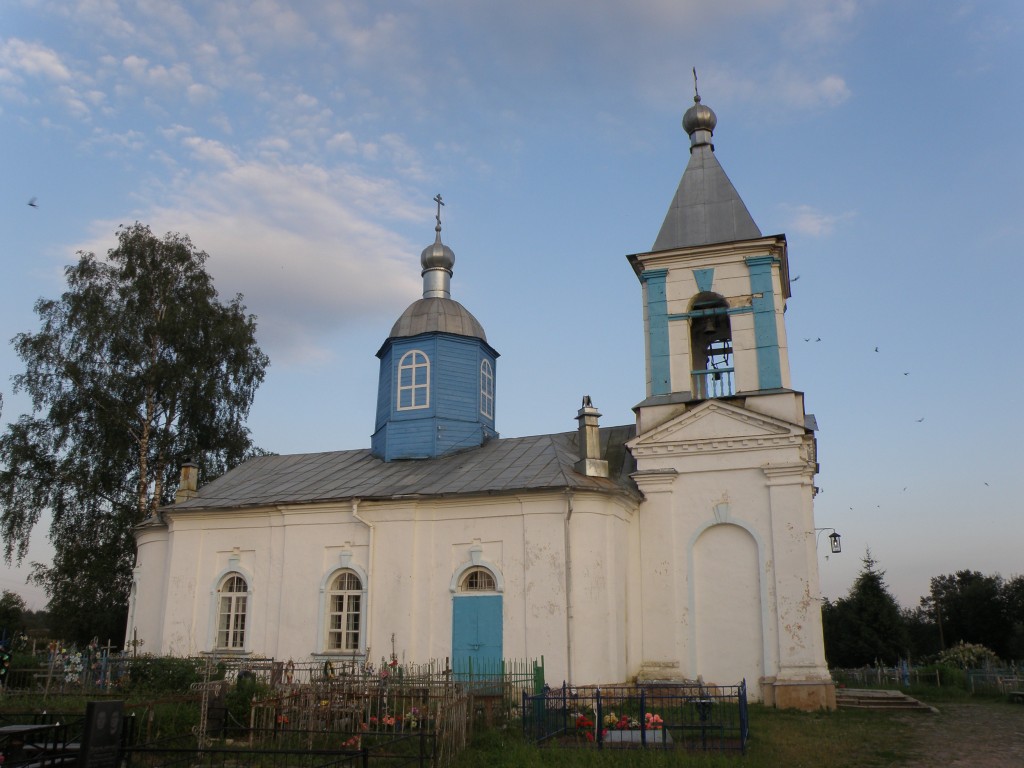 Молочково. Церковь Успения Пресвятой Богородицы. фасады