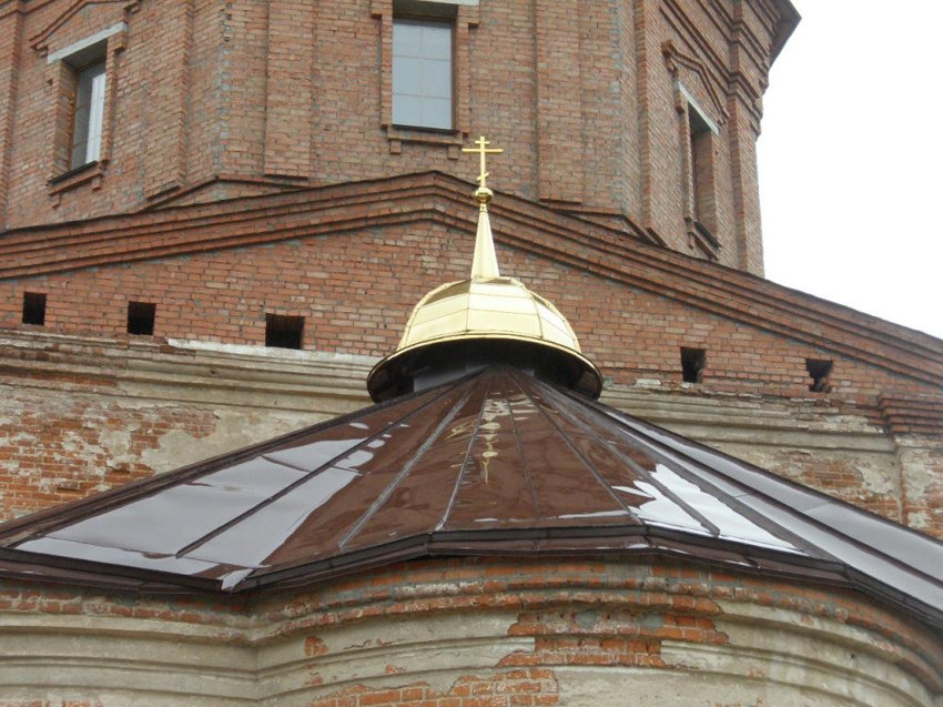 Калужской иконы Божией Матери женский монастырь. Церковь Рождества Пресвятой Богородицы на Калужке, Калуга (Калуга, город, Калужская область). архитектурные детали, Купол над апсидой