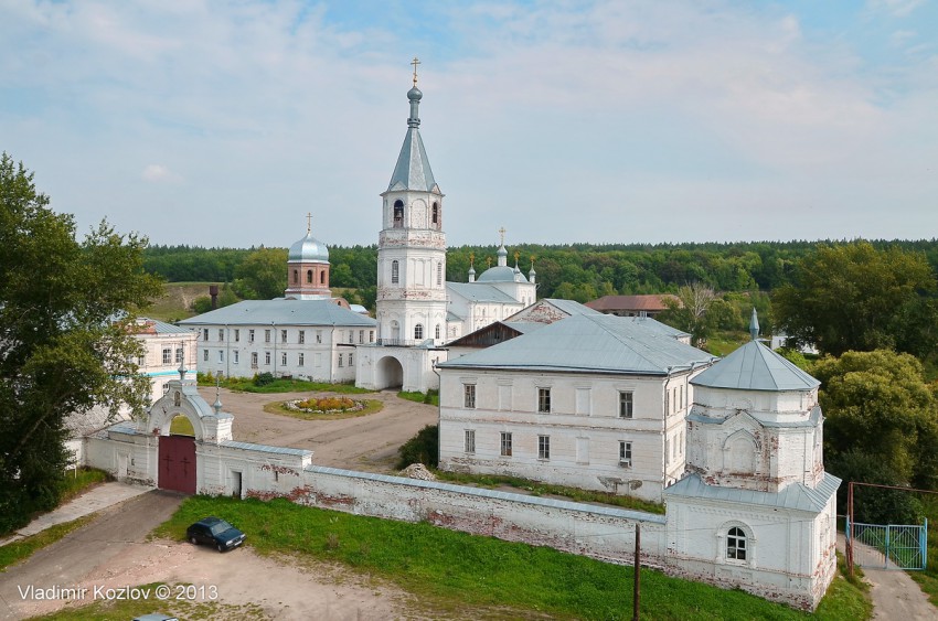 Вадинск. Тихвинский Керенский (мужской) монастырь. общий вид в ландшафте
