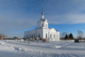Фёдоровское, посёлок. Церковь Троицы Живоначальной