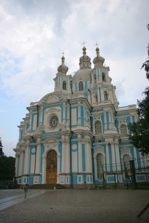 Воскресенский Смольный Новодевичий монастырь. Собор Воскресения Христова (