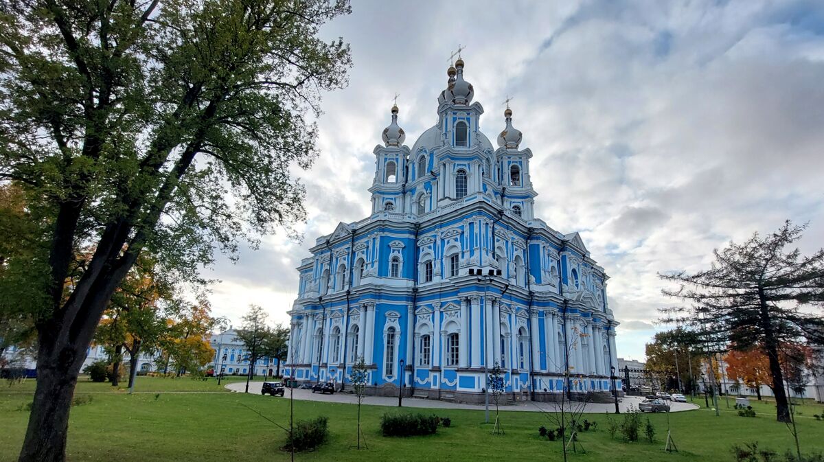 Воскресенский Смольный Новодевичий монастырь. Собор Воскресения Христова (