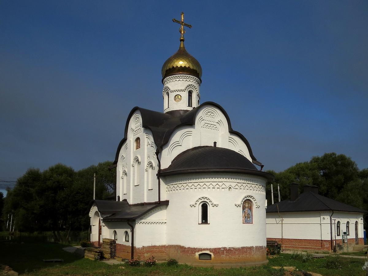 фасады. Церковь иконы Божией Матери "Всецарица" в Белых Столбах, Домодедово (Домодедовский городской округ, Московская область)