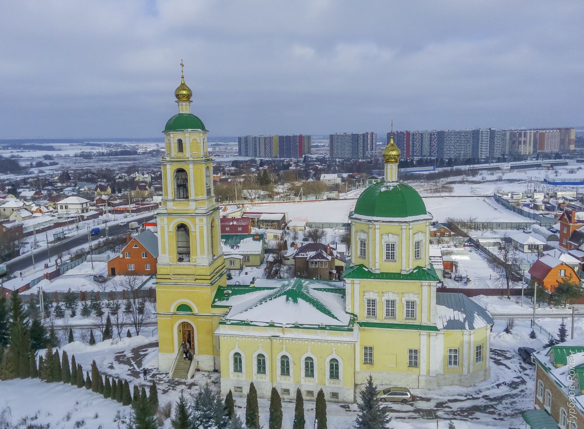 Домодедово, село. Церковь Николая Чудотворца. общий вид в ландшафте, Вид с юга