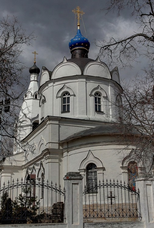 Домодедово. Церковь Космы и Дамиана в Меткине. фасады