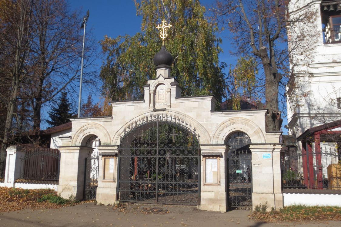 Домодедово. Церковь Космы и Дамиана в Меткине. фасады