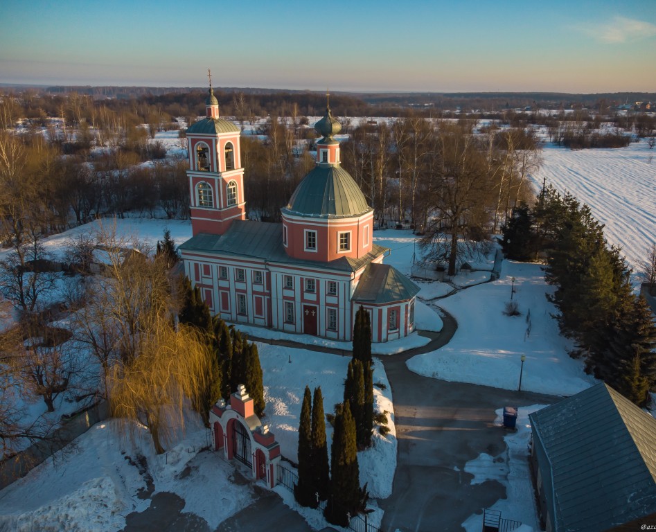 Церковь Параскевы Пятницы, Тросна (Щёкинский район, Тульская область). общий вид в ландшафте