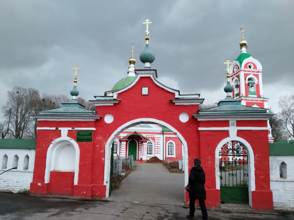 Кафедральный собор Воздвижения Креста Господня, Вязники (Вязниковский район, Владимирская область). дополнительная информация, ворота храма