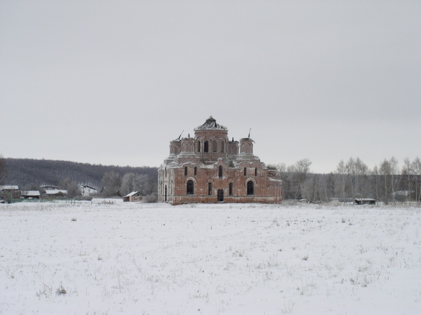 Большая Лука. Церковь Михаила Архангела. общий вид в ландшафте