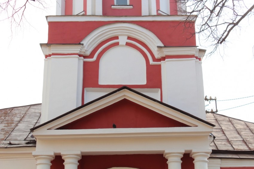 Калуга. Церковь Рождества Пресвятой Богородицы. фасады, Второй ярус колокольни храма
