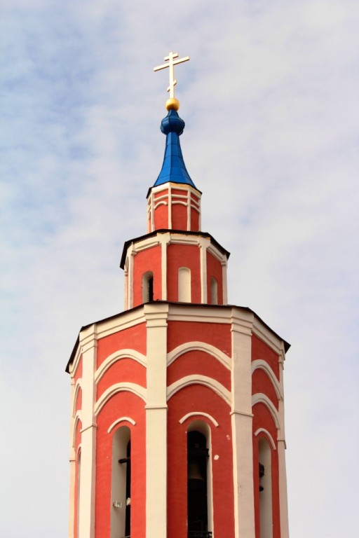 Церковь Рождества Пресвятой Богородицы, Калуга (Калуга, город, Калужская область). архитектурные детали, Завершение колокольни храма