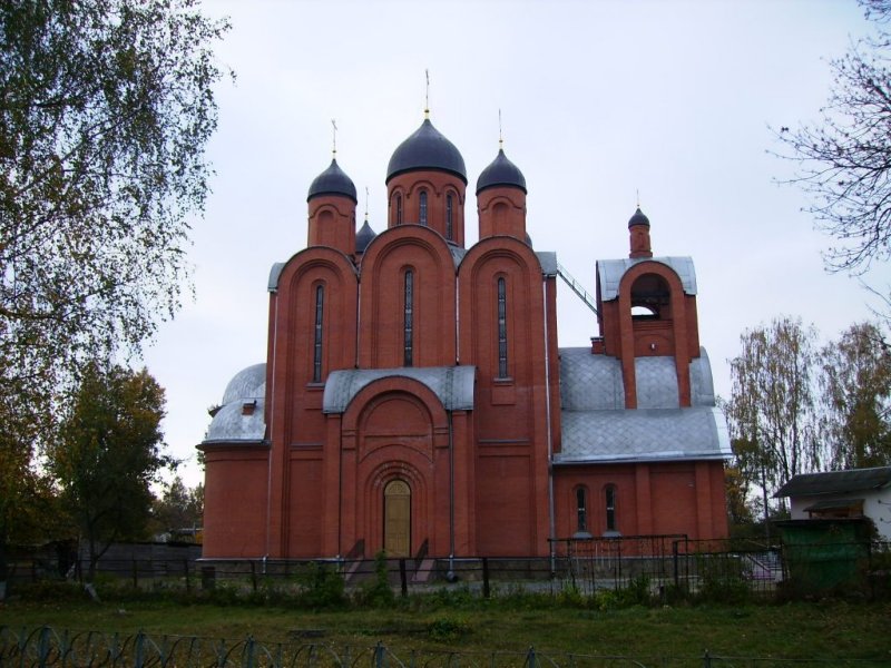 Церковь Преображения Господня Бежице (новая), Брянск (Брянск, город, Брянская область). общий вид в ландшафте