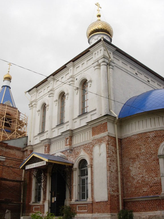Церковь Успения Пресвятой Богородицы, Белые Колодези (Озёрский городской округ, Московская область). архитектурные детали