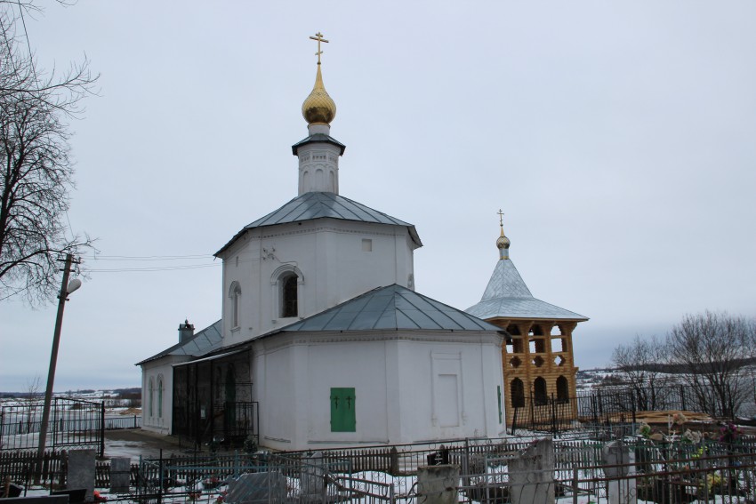 Церковь Илии Пророка, Золоторучье (Угличский район, Ярославская область). общий вид в ландшафте