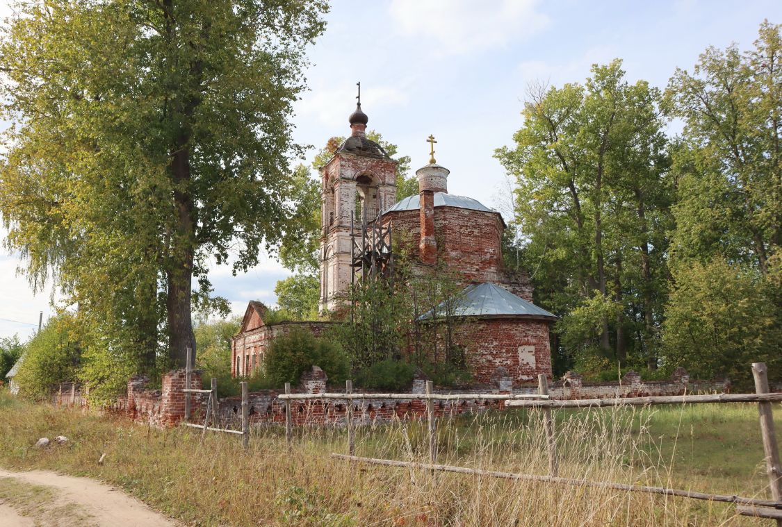 Церковь Воскресения Христова, Воскресенское (Камешковский район, Владимирская область). фасады, Вид с северо-востока