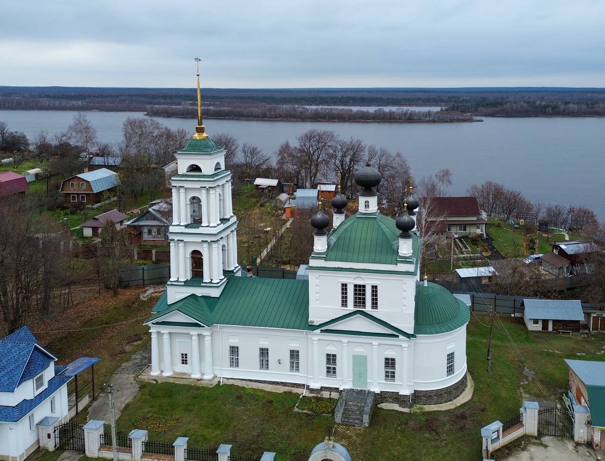 Церковь Преображения Господня, Татинец (Кстовский район, Нижегородская область). общий вид в ландшафте