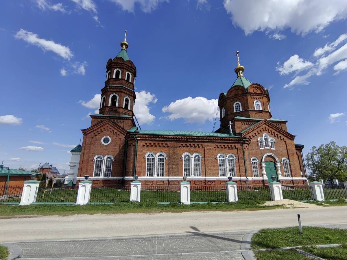 Церковь Троицы Живоначальной (новая), Безводное (Кстовский район, Нижегородская область). фасады