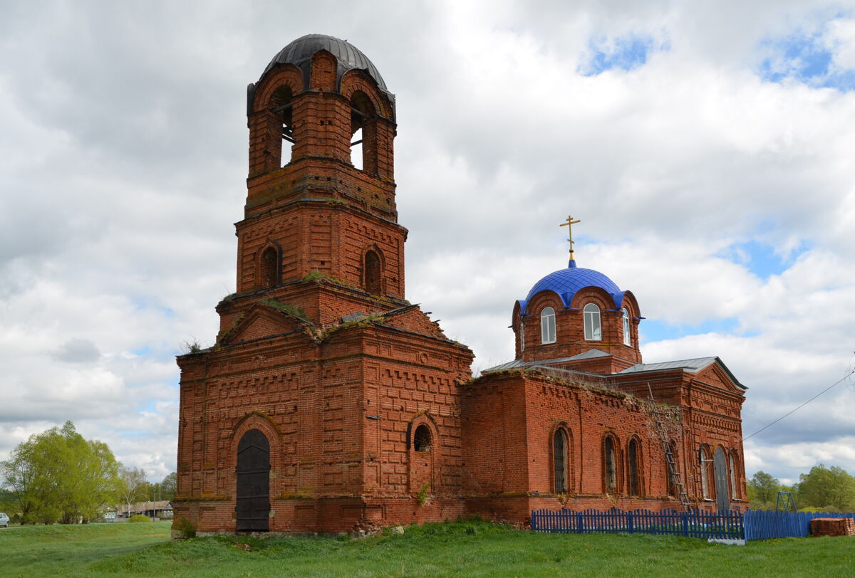 Церковь Покрова Пресвятой Богородицы, Болотниково (Лунинский район, Пензенская область). фасады
