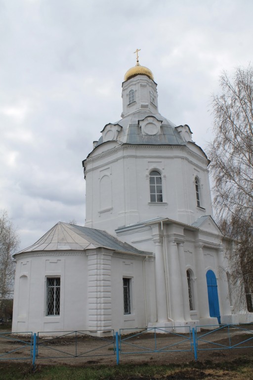 Церковь Воскресения Христова, Уварово (Иссинский район, Пензенская область). фасады, Фасады