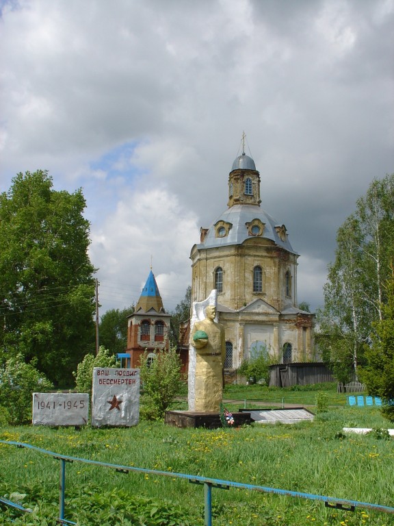 Церковь Воскресения Христова, Уварово (Иссинский район, Пензенская область). фасады