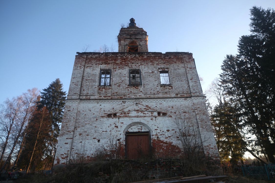 Спас-Нурма. Спасо-Сергиевская церковь. фасады