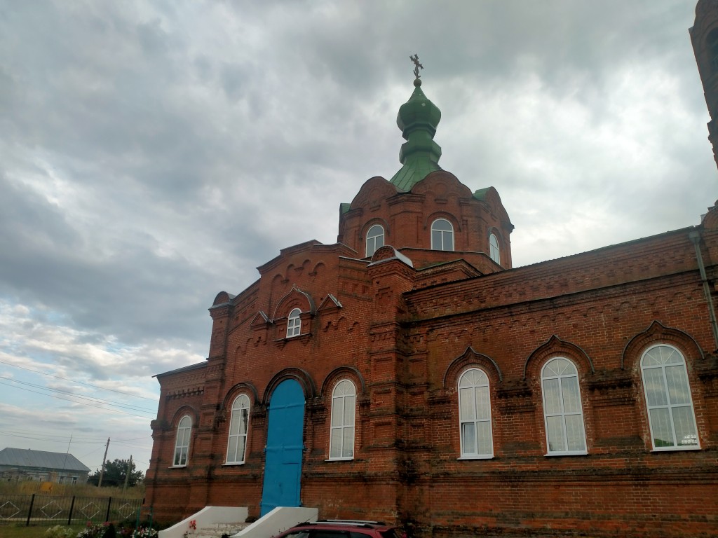 Церковь Успения Пресвятой Богородицы, Красная Дубрава (Земетчинский район, Пензенская область). фасады