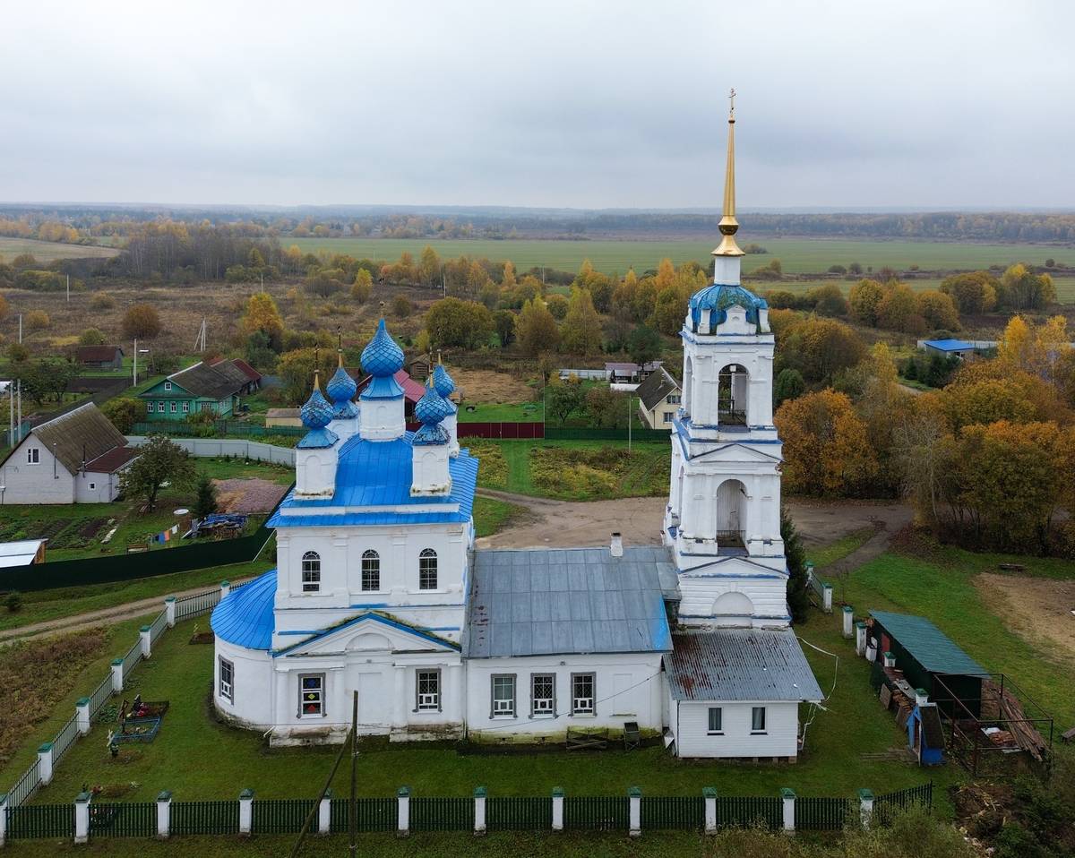 Церковь Рождества Христова, Давыдово (Ярославский район, Ярославская область). общий вид в ландшафте