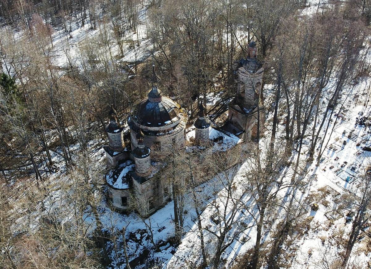 общий вид в ландшафте. Церковь Спаса Нерукотворного Образа, Мечеходово (Первомайский район, Ярославская область)